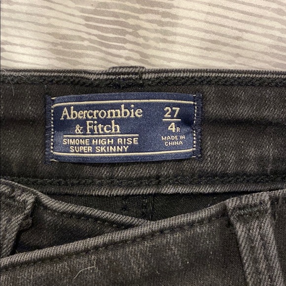 A&F High Rise Super Skinny Jean - Picture 2 of 3